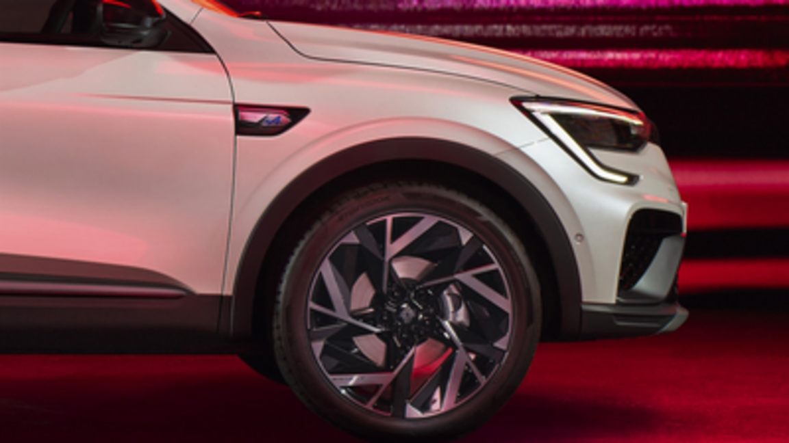 DINAMISKS HIBRĪDS, UNIKĀLS RISINĀJUMS PROFESIONĀĻIEM 