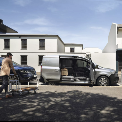 IZVĒLIES RENAULT KANGOO VAN NO NOLIKTAVAS